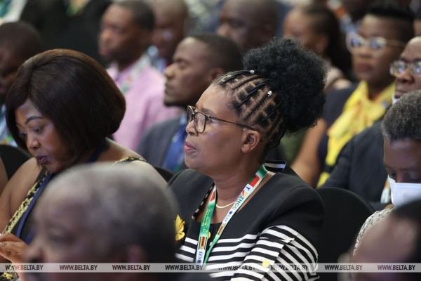 Трансконтинентальный мост, инвестиции и белорусское мороженое в Африке. Подробности бизнес-форума в Хараре Трансконтинентальный мост, инвестиции и белорусское мороженое в Африке. Подробности бизнес-форума в Хараре