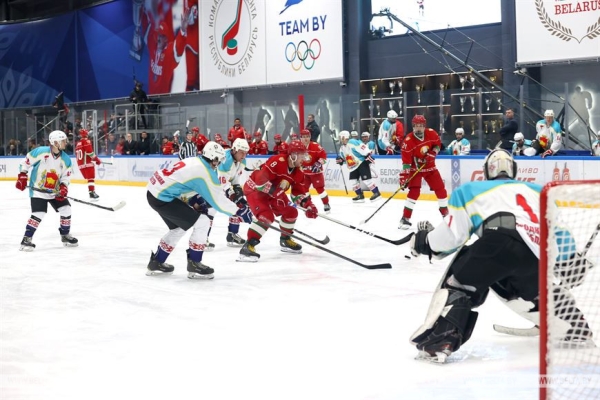 Хоккейная команда Президента Беларуси одержала четвертую победу в матчах любительского турнира Хоккейная команда Президента Беларуси одержала четвертую победу в матчах любительского турнира