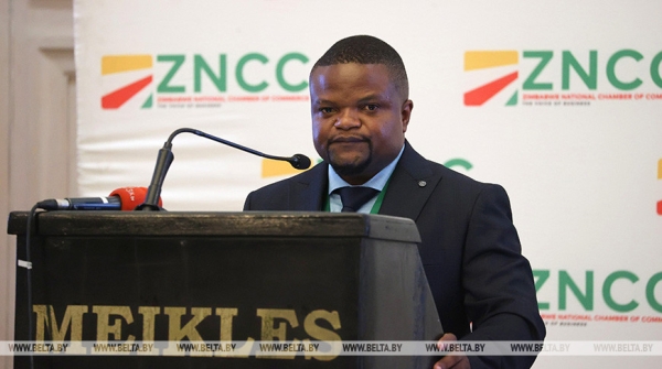 Не трактором единым. На примере визита Лукашенко в Зимбабве разбираемся, какие перспективы у Беларуси в Африке