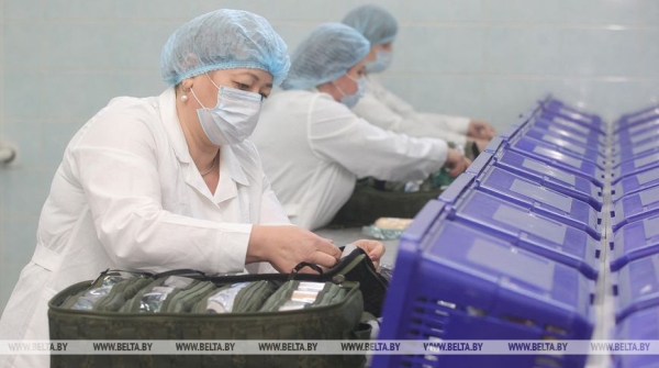Лучше натовских! В Беларуси начали комплектовать групповые аптечки для военнослужащих Лучше натовских! В Беларуси начали комплектовать групповые аптечки для военнослужащих