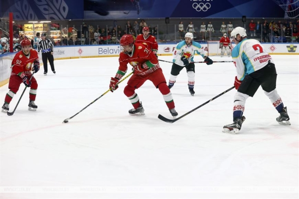 Хоккейная команда Президента Беларуси одержала четвертую победу в матчах любительского турнира Хоккейная команда Президента Беларуси одержала четвертую победу в матчах любительского турнира