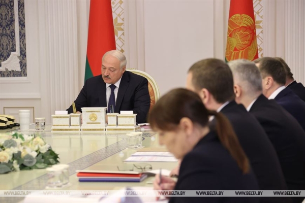 Раскаянные грехи, кредитные плюшки, момент для науки и экзамен у Лукашенко по ценообразованию. Подробности насыщенной недели Президента