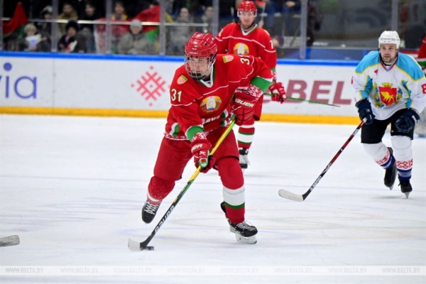 Хоккейная команда Президента Беларуси одержала четвертую победу в матчах любительского турнира Хоккейная команда Президента Беларуси одержала четвертую победу в матчах любительского турнира