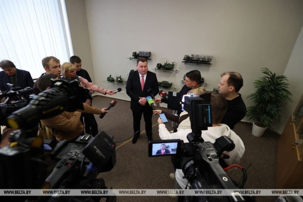 Госкомвоенпром в прошлом году поставил в ВС более 500 единиц новых образцов вооружения