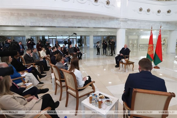 Лукашенко рассказал, кто не хочет мира в Украине и в каком случае Беларусь будет готова задействовать армию Лукашенко рассказал, кто не хочет мира в Украине и в каком случае Беларусь будет готова задействовать армию