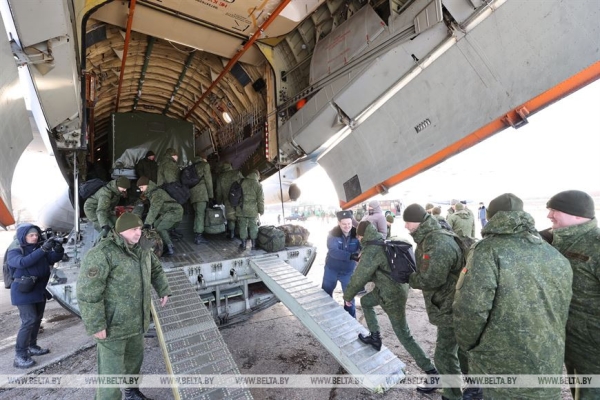 Самолет с белорусскими военными медиками вылетел в Сирию для помощи пострадавшим от землетрясения Самолет с белорусскими военными медиками вылетел в Сирию для помощи пострадавшим от землетрясения
