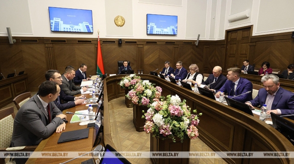 Надо ускоряться. Головченко о снижении административной нагрузки Надо ускоряться. Головченко о снижении административной нагрузки