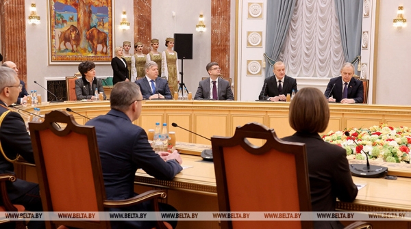 "Это основа нашей независимости". Лукашенко нацеливает руководство научной сферы на практико-ориентированные темы "Это основа нашей независимости". Лукашенко нацеливает руководство научной сферы на практико-ориентированные темы