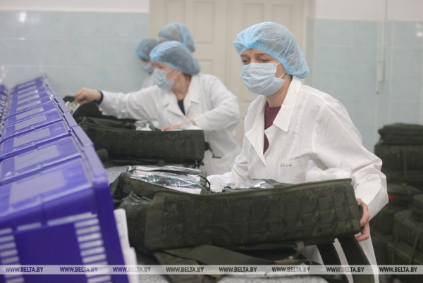 Лучше натовских! В Беларуси начали комплектовать групповые аптечки для военнослужащих Лучше натовских! В Беларуси начали комплектовать групповые аптечки для военнослужащих