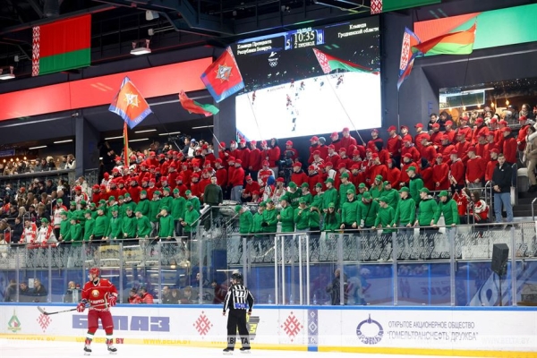 Хоккейная команда Президента Беларуси одержала четвертую победу в матчах любительского турнира Хоккейная команда Президента Беларуси одержала четвертую победу в матчах любительского турнира