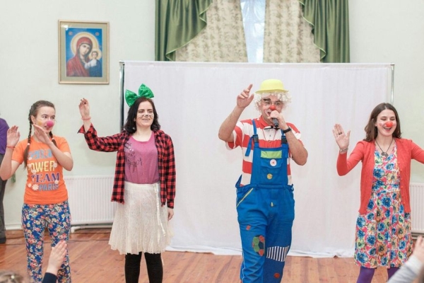 "Сколько раз говорил себе: стоп, Валера, хватит". Волонтер о том, почему быть больничным клоуном и сложно, и радостно "Сколько раз говорил себе: стоп, Валера, хватит". Волонтер о том, почему быть больничным клоуном и сложно, и радостно