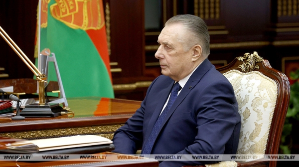 Лукашенко провел встречу с председателем Верховного Суда Сукало Лукашенко провел встречу с председателем Верховного Суда Сукало