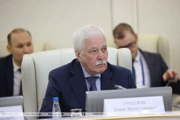 "Мы и дальше должны поддерживать такие темпы". Крутой о товарообороте Беларуси и России