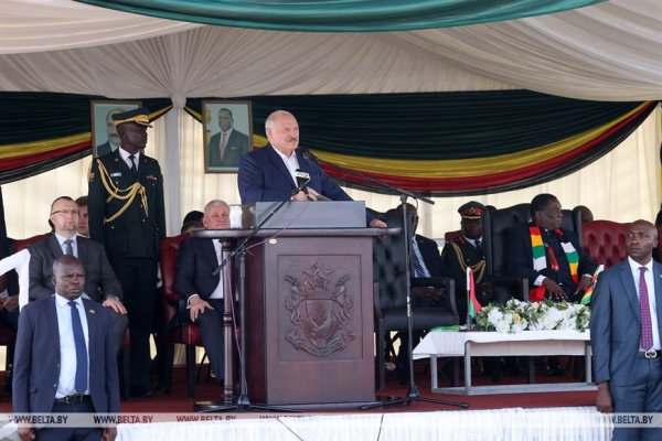 Договоренности на годы вперед. Итоги визитов Лукашенко в ОАЭ и Зимбабве