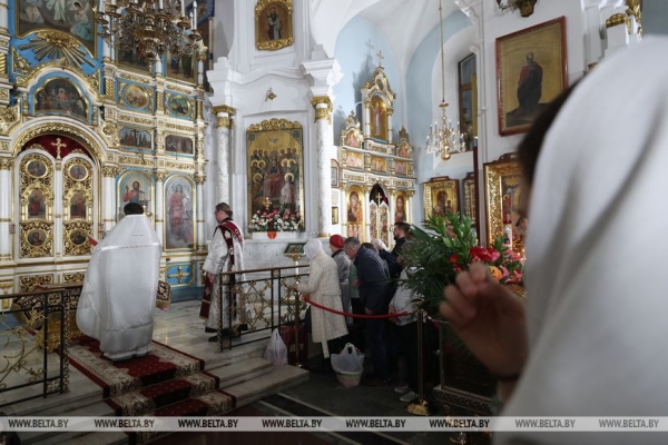 ФОТОФАКТ: Торжественные богослужения на Светлое Христово Воскресение