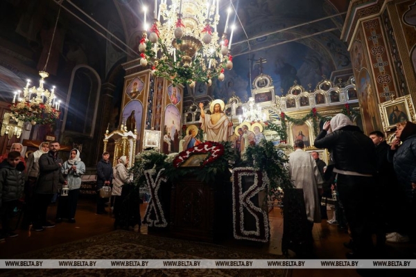 ФОТОФАКТ: Торжественные богослужения на Светлое Христово Воскресение