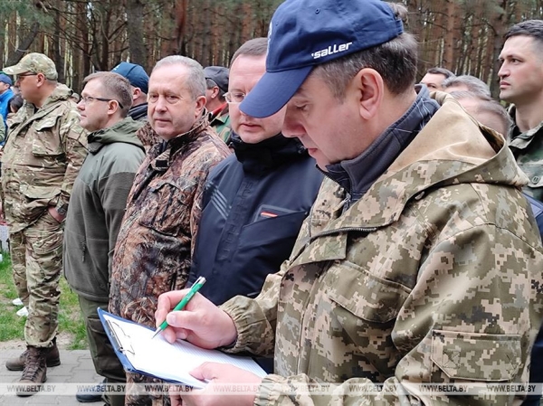 ФОТОРЕПОРТАЖ: Республиканский субботник проходит в Беларуси ФОТОРЕПОРТАЖ: Республиканский субботник проходит в Беларуси