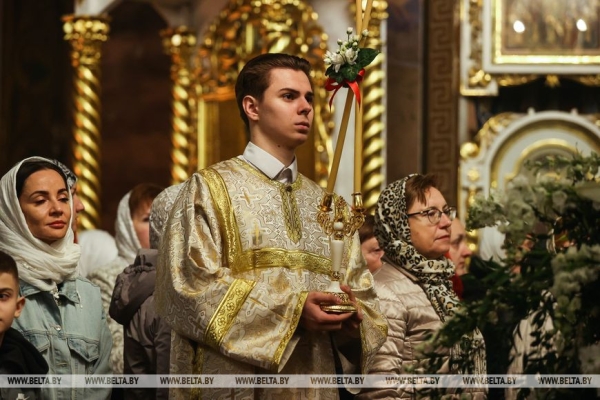 ФОТОФАКТ: Торжественные богослужения на Светлое Христово Воскресение