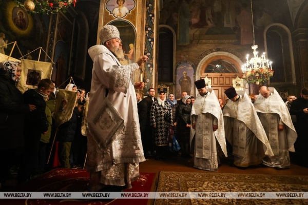 ФОТОФАКТ: Торжественные богослужения на Светлое Христово Воскресение