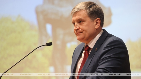 Луцкий на антифашистском форуме: посягнувших на нашу независимость будет ожидать возмездие