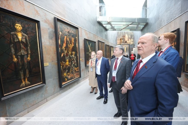 Луцкий на антифашистском форуме: посягнувших на нашу независимость будет ожидать возмездие