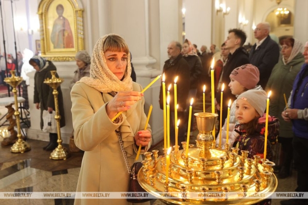 ФОТОФАКТ: Торжественные богослужения на Светлое Христово Воскресение