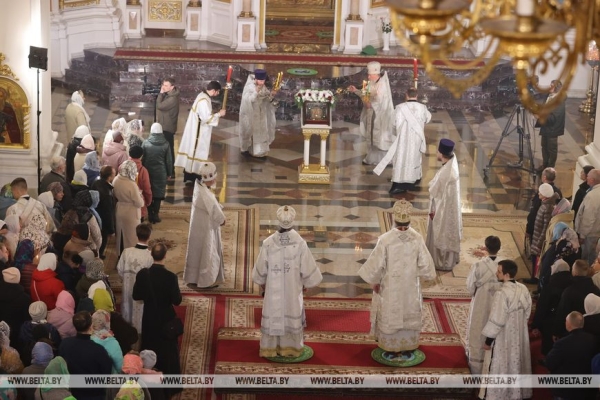 ФОТОФАКТ: Торжественные богослужения на Светлое Христово Воскресение