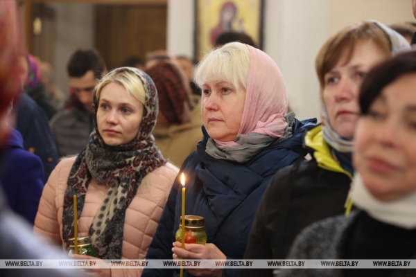 ФОТОФАКТ: Торжественные богослужения на Светлое Христово Воскресение