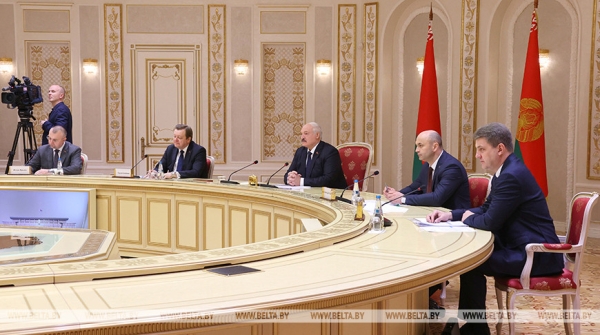 Лукашенко оценил ход строительства портов для белорусских грузов в Санкт-Петербурге и Мурманске