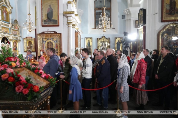 ФОТОФАКТ: Торжественные богослужения на Светлое Христово Воскресение