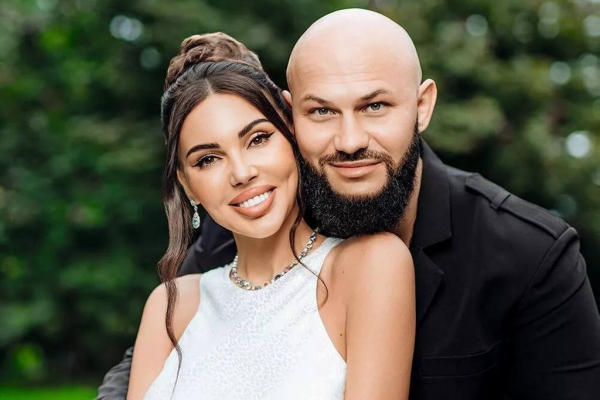 Оксана Самойлова подала на развод с Джиганом Оксана Самойлова подала на развод с Джиганом