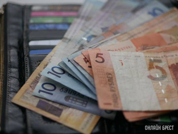 Белорусам в ноябре повысят пенсии и пособия — рассказываем подробно, кому и на сколько