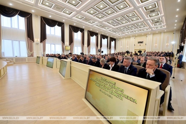 Совещание Лукашенко в Гомеле по АПК для многих стало вторым шансом. Подробности (не)разноса от Президента