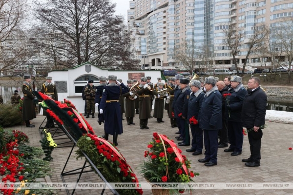 Луцкий о воинах-интернационалистах: наши ребята показали пример мужества, верности воинскому долгу, присяге Луцкий о воинах-интернационалистах: наши ребята показали пример мужества, верности воинскому долгу, присяге