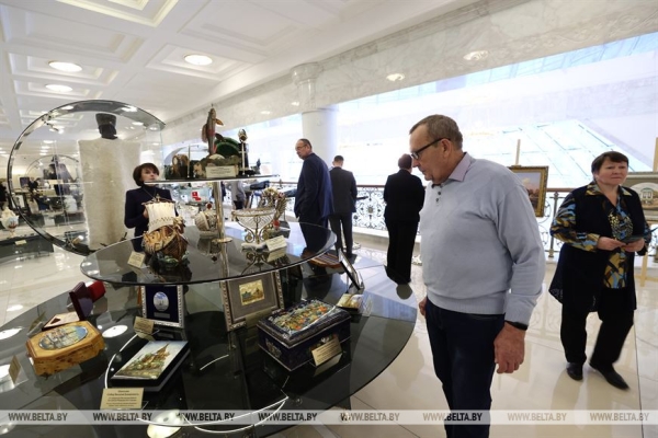 Гостьи из Минпрома о Дворце Независимости: "Зроблена ў Беларусі - гэта сіла"