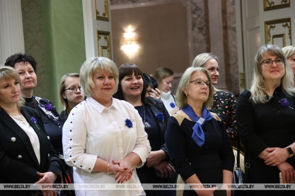 Гостьи из Минпрома о Дворце Независимости: "Зроблена ў Беларусі - гэта сіла"