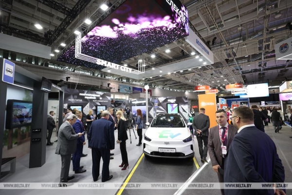 Головченко: в условиях внешнего давления нужно обеспечить технологическую независимость и цифровой суверенитет Головченко: в условиях внешнего давления нужно обеспечить технологическую независимость и цифровой суверенитет