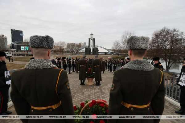 Луцкий о воинах-интернационалистах: наши ребята показали пример мужества, верности воинскому долгу, присяге Луцкий о воинах-интернационалистах: наши ребята показали пример мужества, верности воинскому долгу, присяге