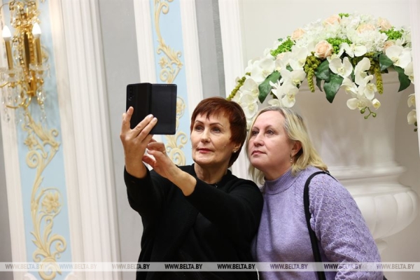 Гостьи из Минпрома о Дворце Независимости: "Зроблена ў Беларусі - гэта сіла"