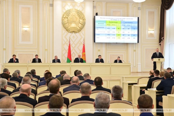 Совещание Лукашенко в Гомеле по АПК для многих стало вторым шансом. Подробности (не)разноса от Президента