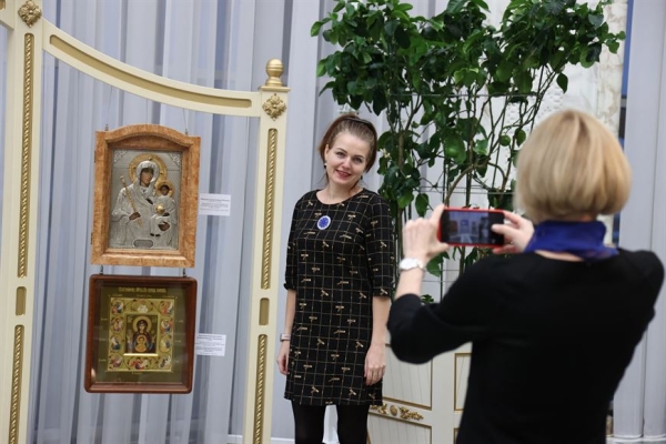 Гостьи из Минпрома о Дворце Независимости: "Зроблена ў Беларусі - гэта сіла"