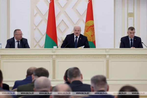 Совещание Лукашенко в Гомеле по АПК для многих стало вторым шансом. Подробности (не)разноса от Президента