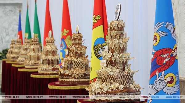 Лукашенко: мы впервые произвели зерна больше тонны на человека и обязаны удержаться на этом уровне