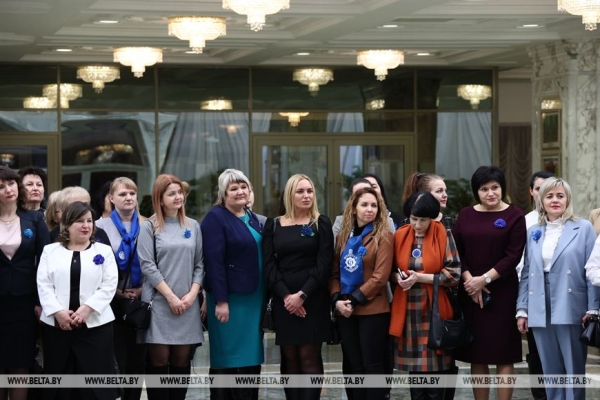 Гостьи из Минпрома о Дворце Независимости: "Зроблена ў Беларусі - гэта сіла"