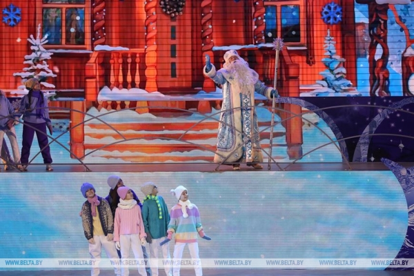 Лукашенко: мы желаем только одного - видеть улыбки детей и знать, что они живут в мире и безопасности Лукашенко: мы желаем только одного - видеть улыбки детей и знать, что они живут в мире и безопасности