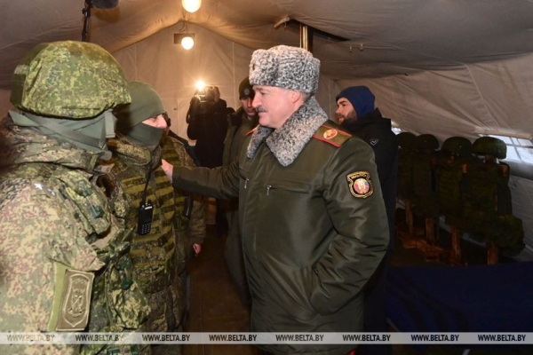 Вольфович: развертывание региональной группировки войск призвано остудить горячие головы на Западе