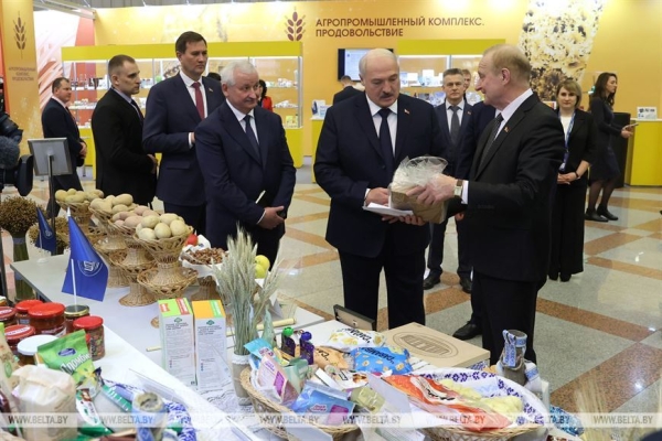 Кадровая методичка от Лукашенко, пертурбации в Минобре, визит Лаврова и научные достижения. Подробности недели Президента