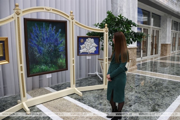 Гостьи из Минпрома о Дворце Независимости: "Зроблена ў Беларусі - гэта сіла"