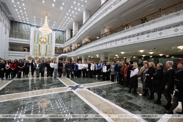 Гостьи из Минпрома о Дворце Независимости: "Зроблена ў Беларусі - гэта сіла"