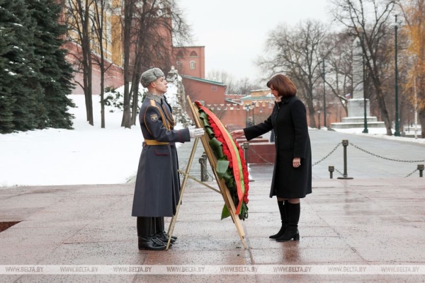 Кочанова и Лавров обсудили межпарламентские связи двух стран Кочанова и Лавров обсудили межпарламентские связи двух стран